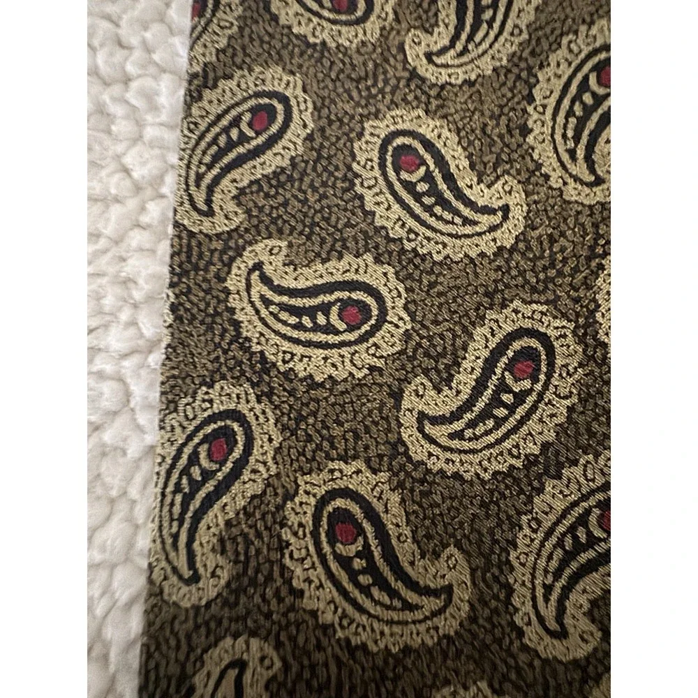Giorgio Armani Cravatte Silk Tie Brown Paisley Italy‎ Classic Designer Necktie